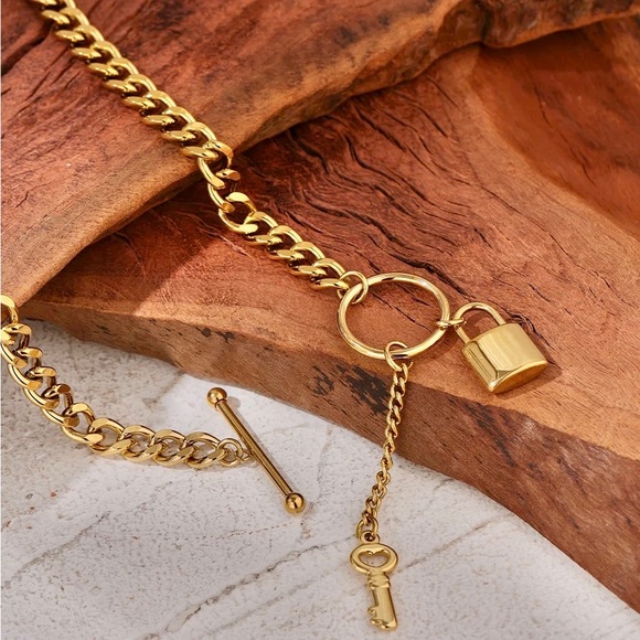 14k Gold Stainless Steel Toggle Lock and Key Pendant Necklace - Picture 9 of 10